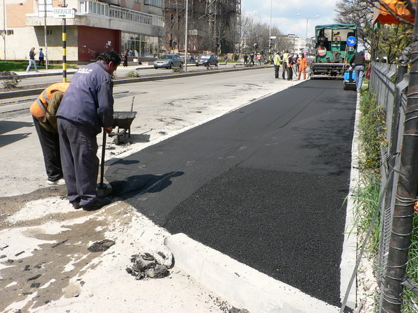1.4 asternere strat de uzura trotuar  str. Republicii 5.jpg